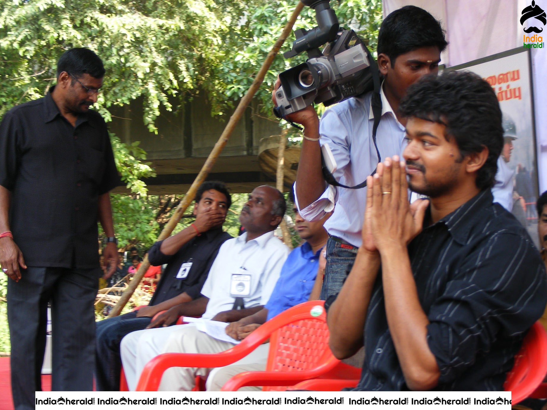 Actor Vijay with his wife while fasting for Eelam Tamils Set 1