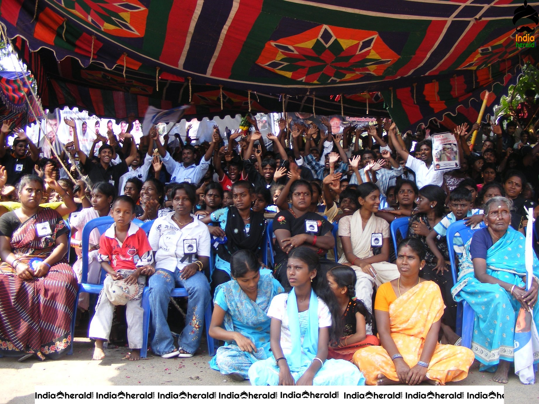 Actor Vijay with his wife while fasting for Eelam Tamils Set 2