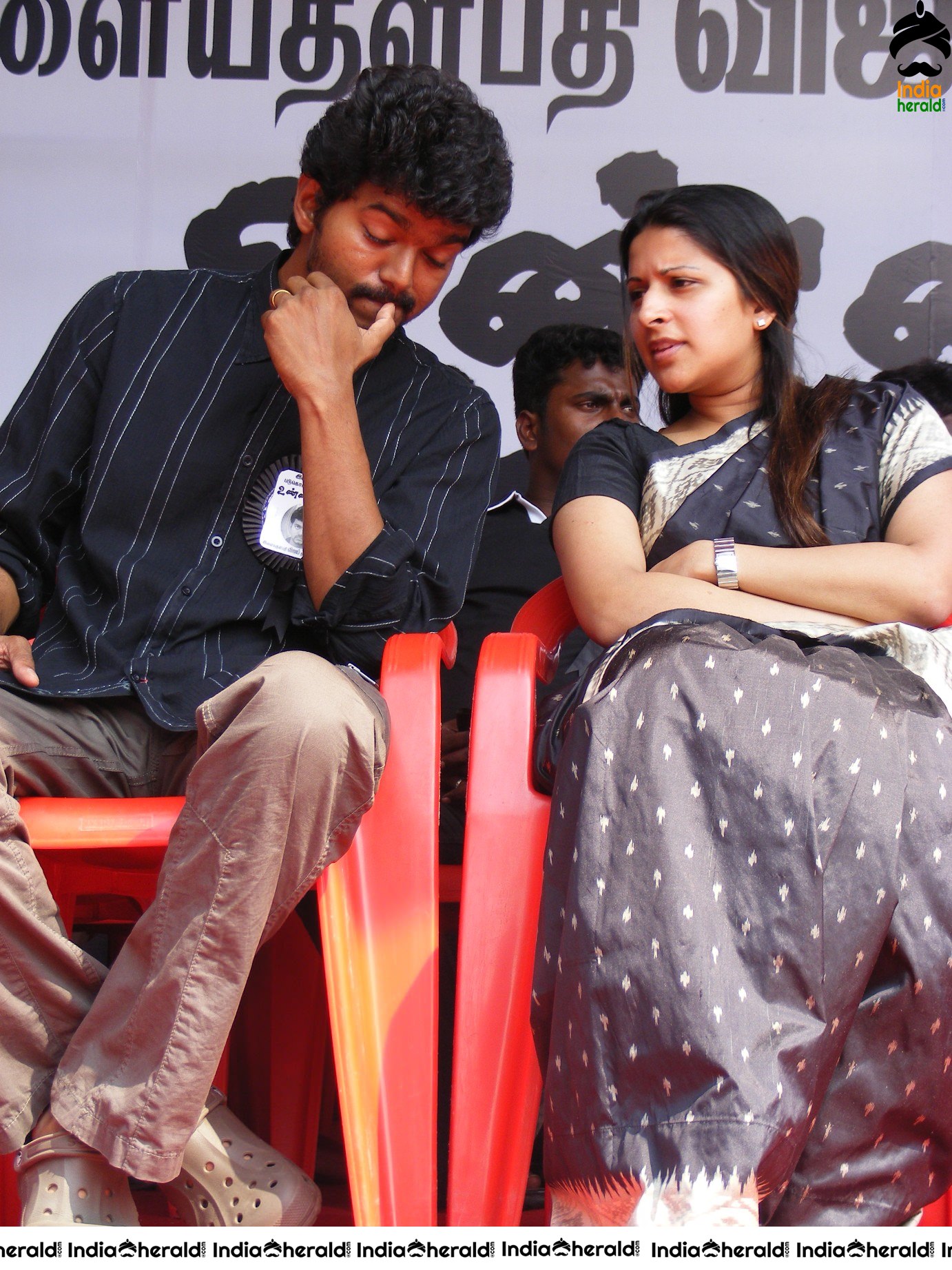 Actor Vijay with his wife while fasting for Eelam Tamils Set 2
