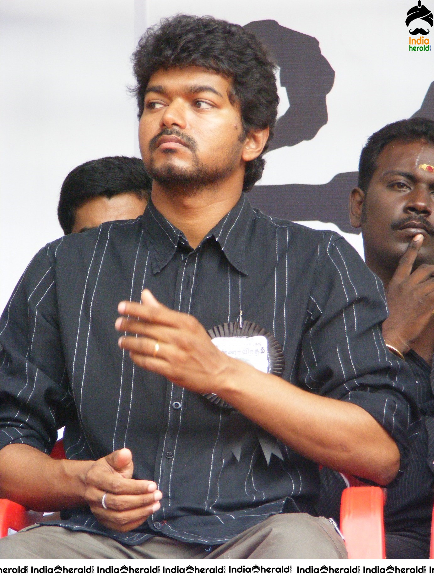 Actor Vijay with his wife while fasting for Eelam Tamils Set 2