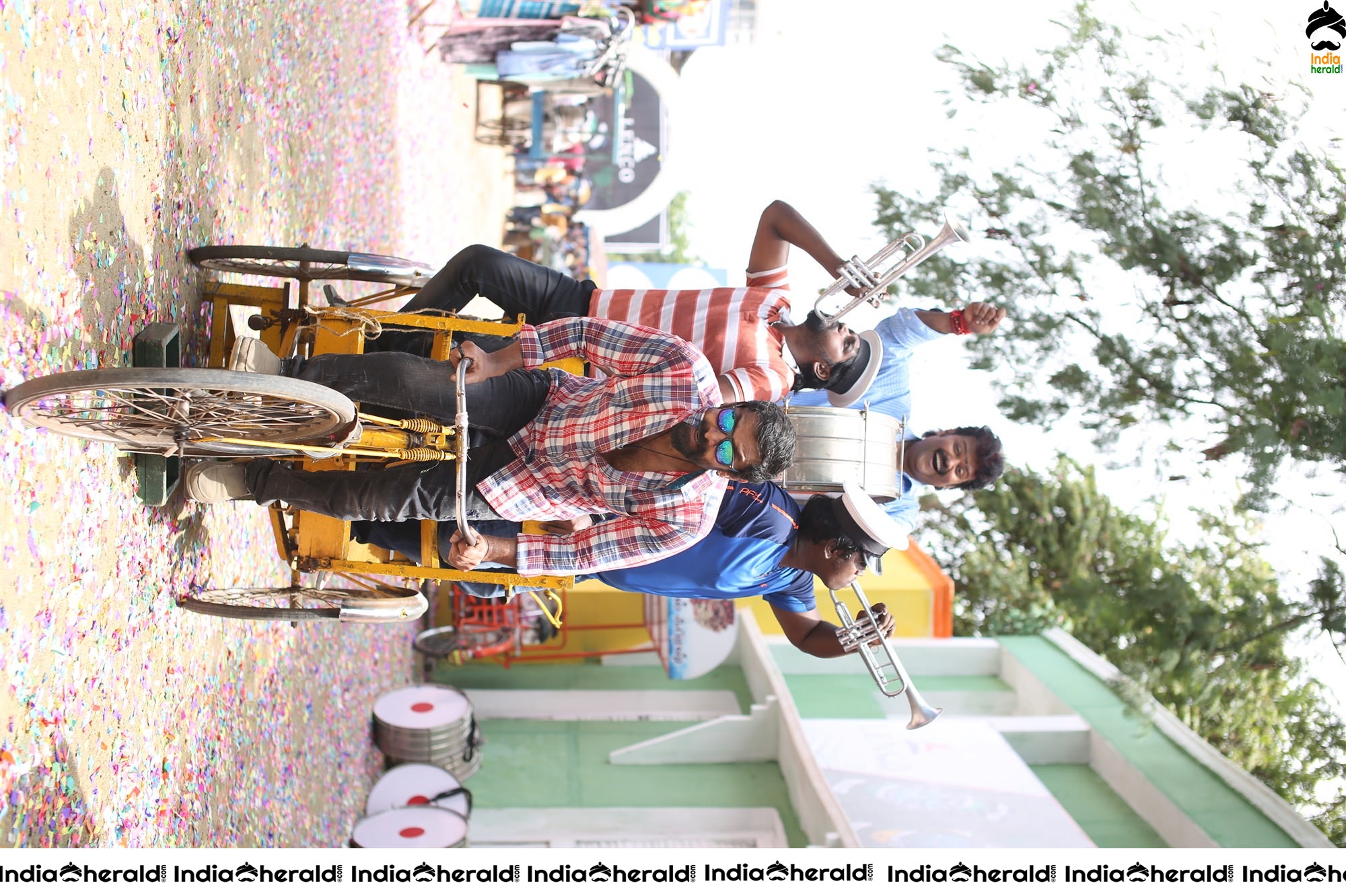 Actor Vikram Photos with Hot Tamanna from the movie Sketch Set 2