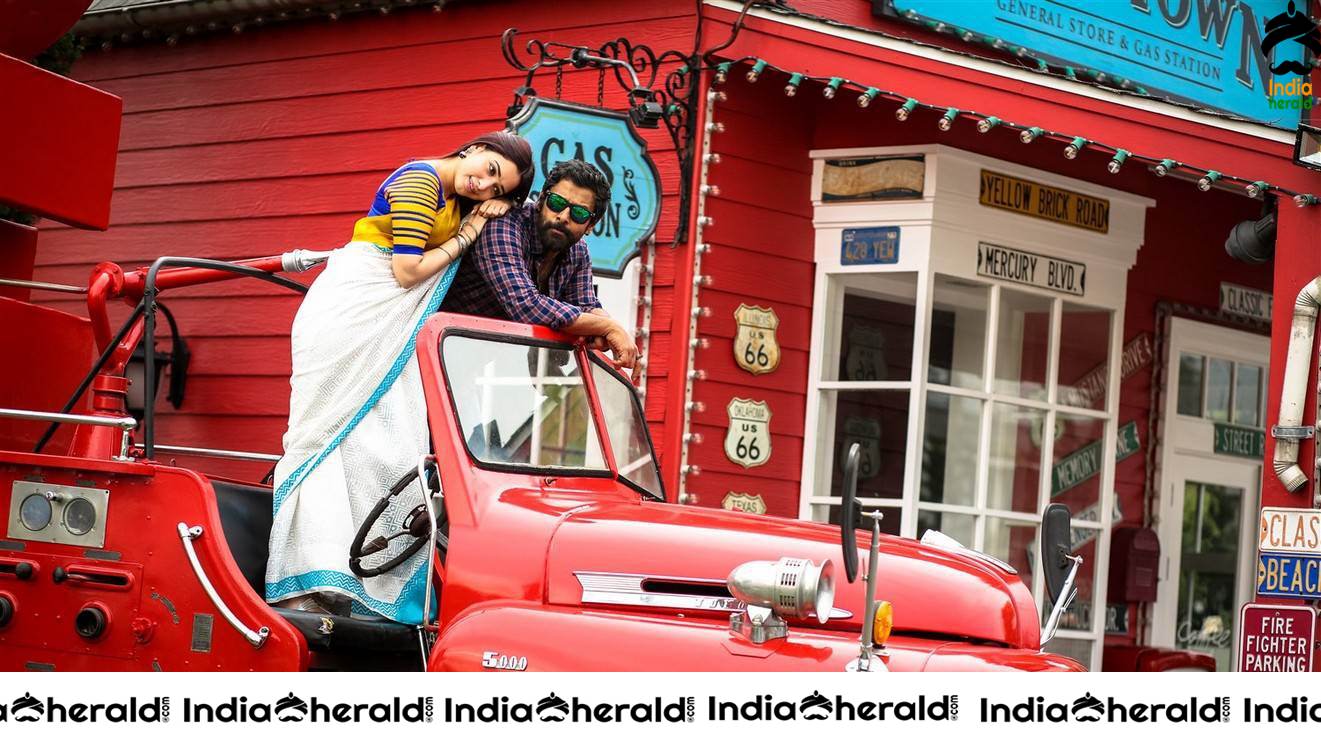 Actor Vikram Photos with Hot Tamanna from the movie Sketch Set 2