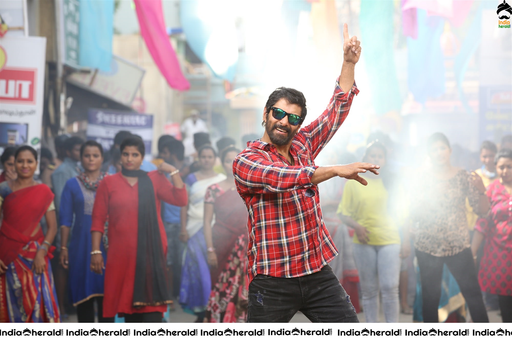 Actor Vikram Photos with Hot Tamanna from the movie Sketch Set 2