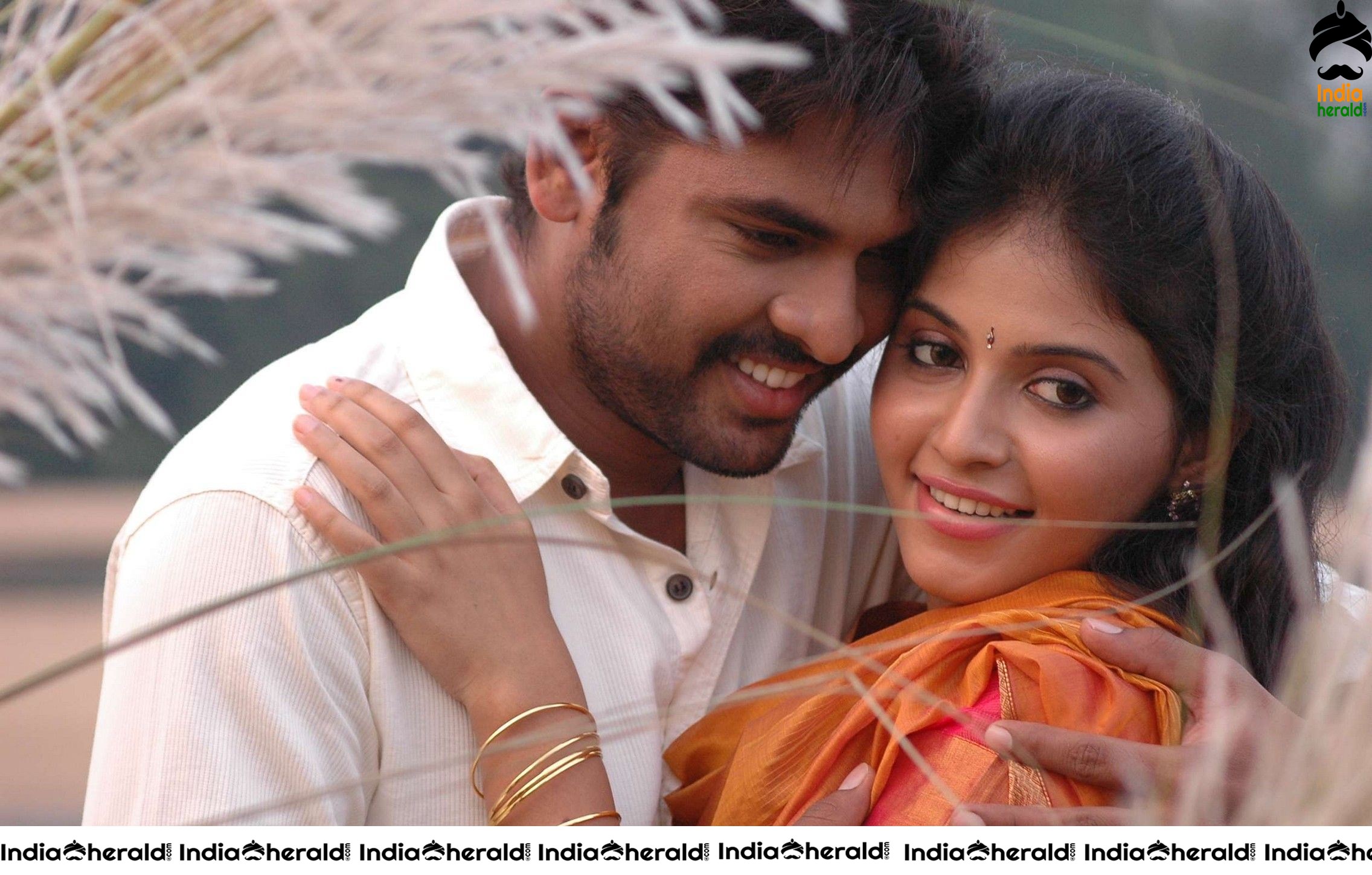Actor Vimal Unseen Stills with Hot and Sexy Anjali Set 2