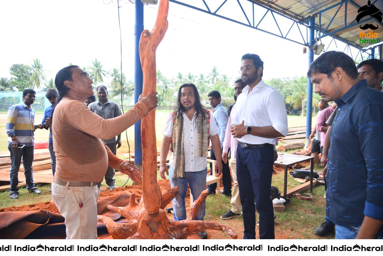 Actor Vishnu Manchu to host Indias 36 Celebrated Wood Carving Artists Live Work Set 2