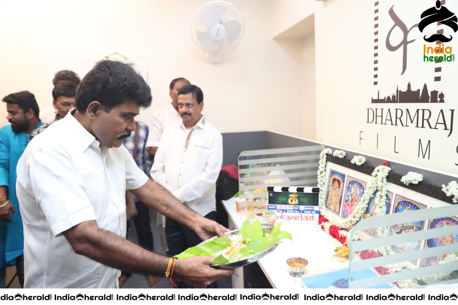 Actor Yogesh and other actors from IKK movie Set 3