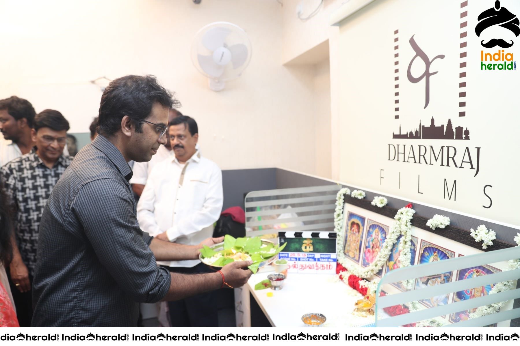 Actor Yogesh and other actors from IKK movie Set 3