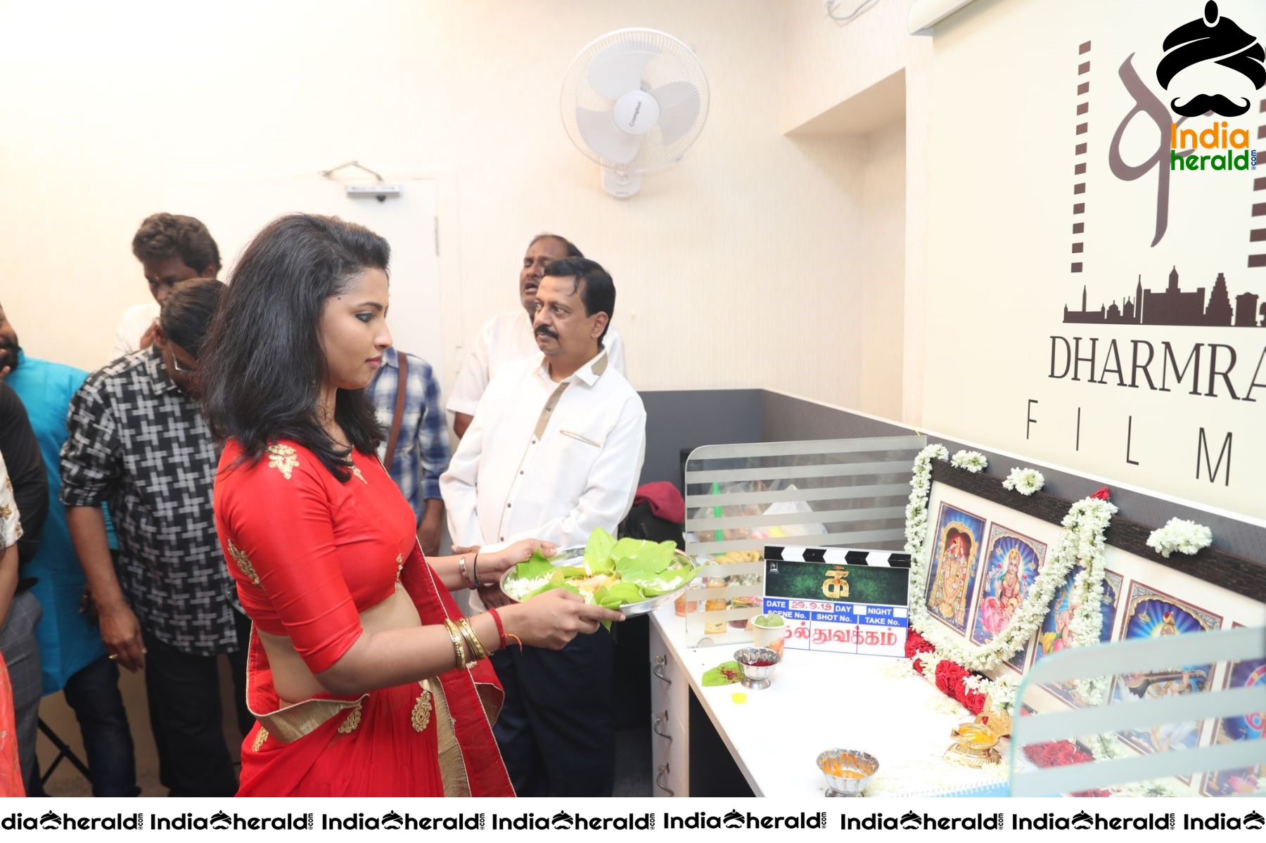 Actor Yogesh and other actors from IKK movie Set 3