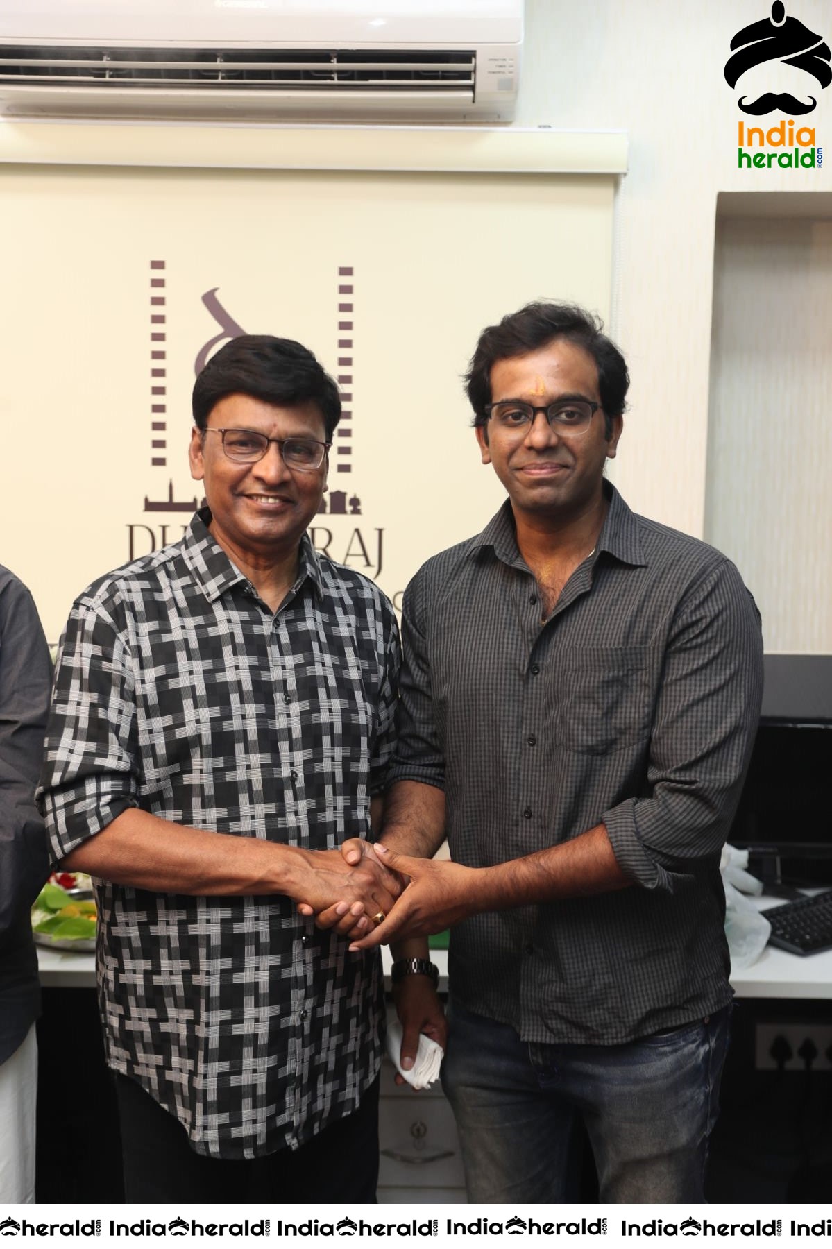 Actor Yogesh and other actors from IKK movie Set 4
