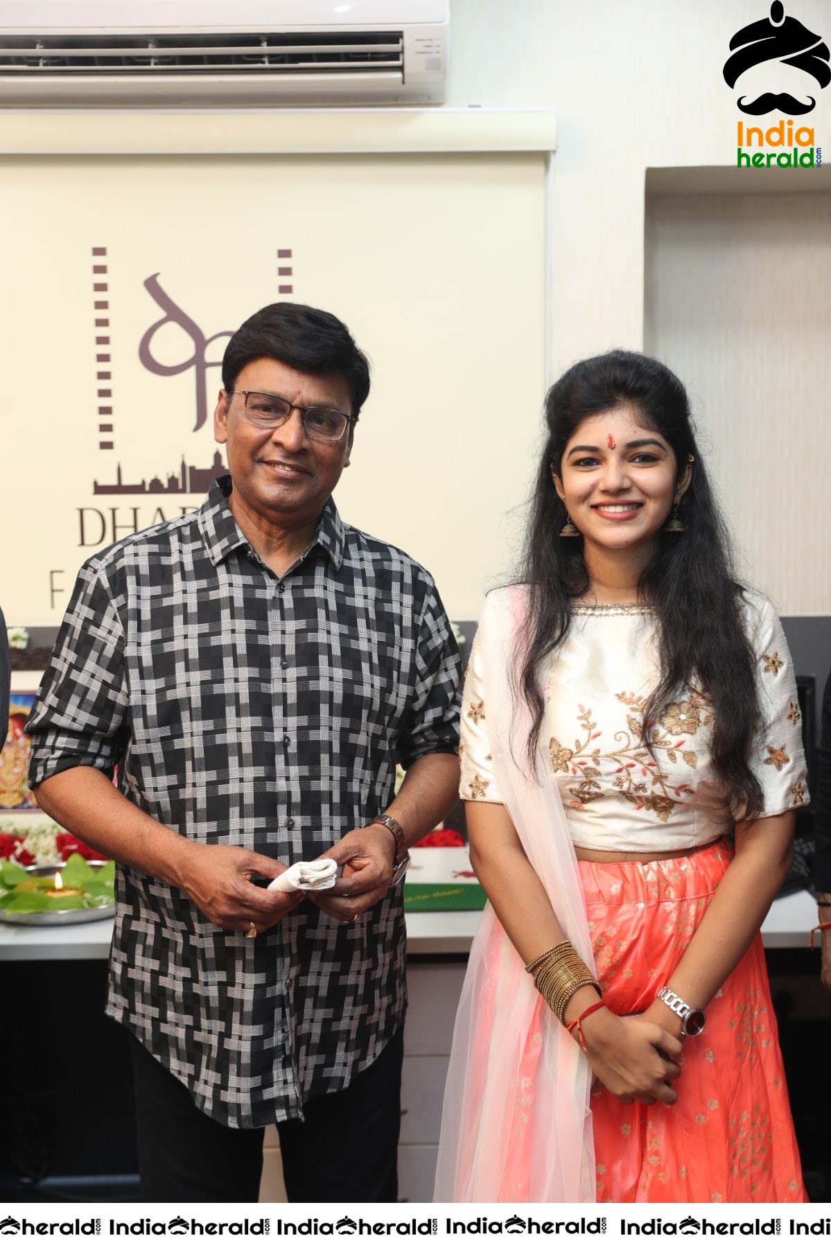 Actor Yogesh and other actors from IKK movie Set 4