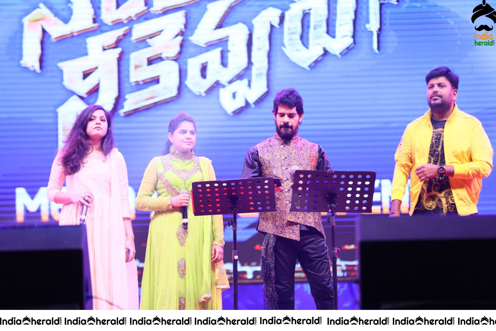 Actors enter the Grand event of Sarileru Neekevvaru Set 3