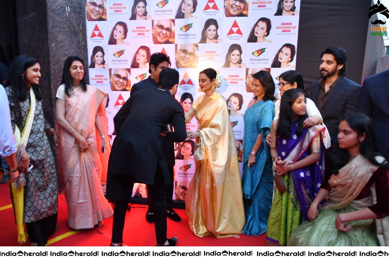 Actors Group Photos at ANR Awards Red Carpet Set 2