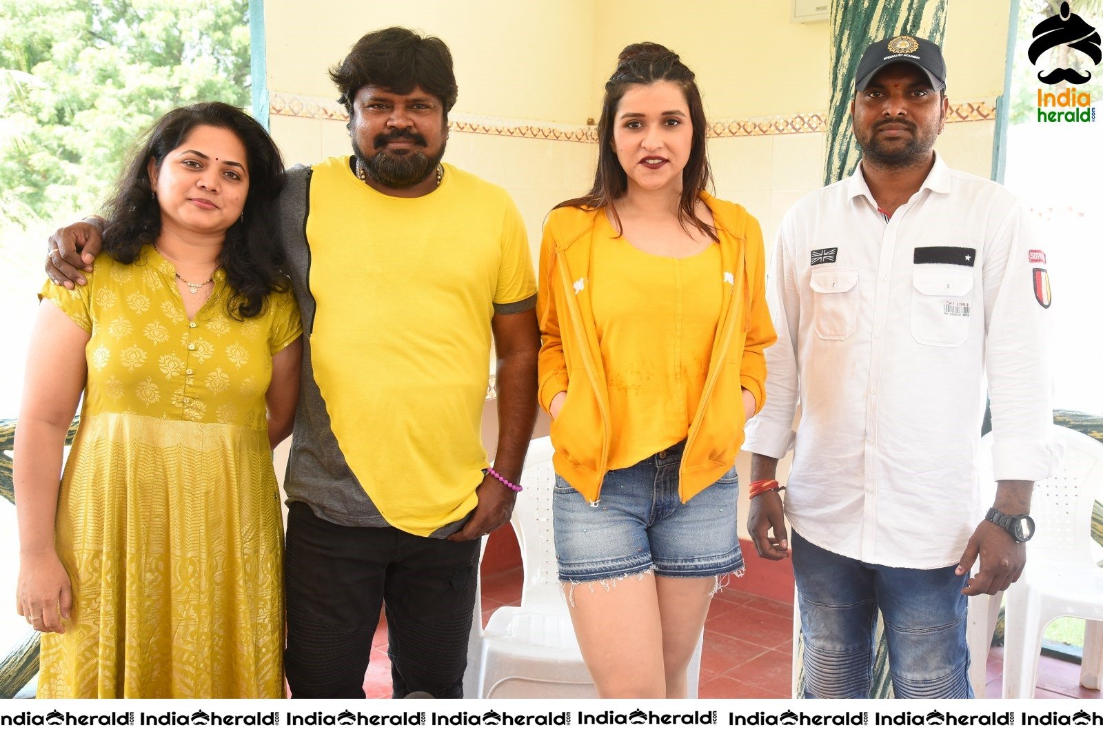 Actors of Hi 5 Movie with Mannara Chopra Set 2