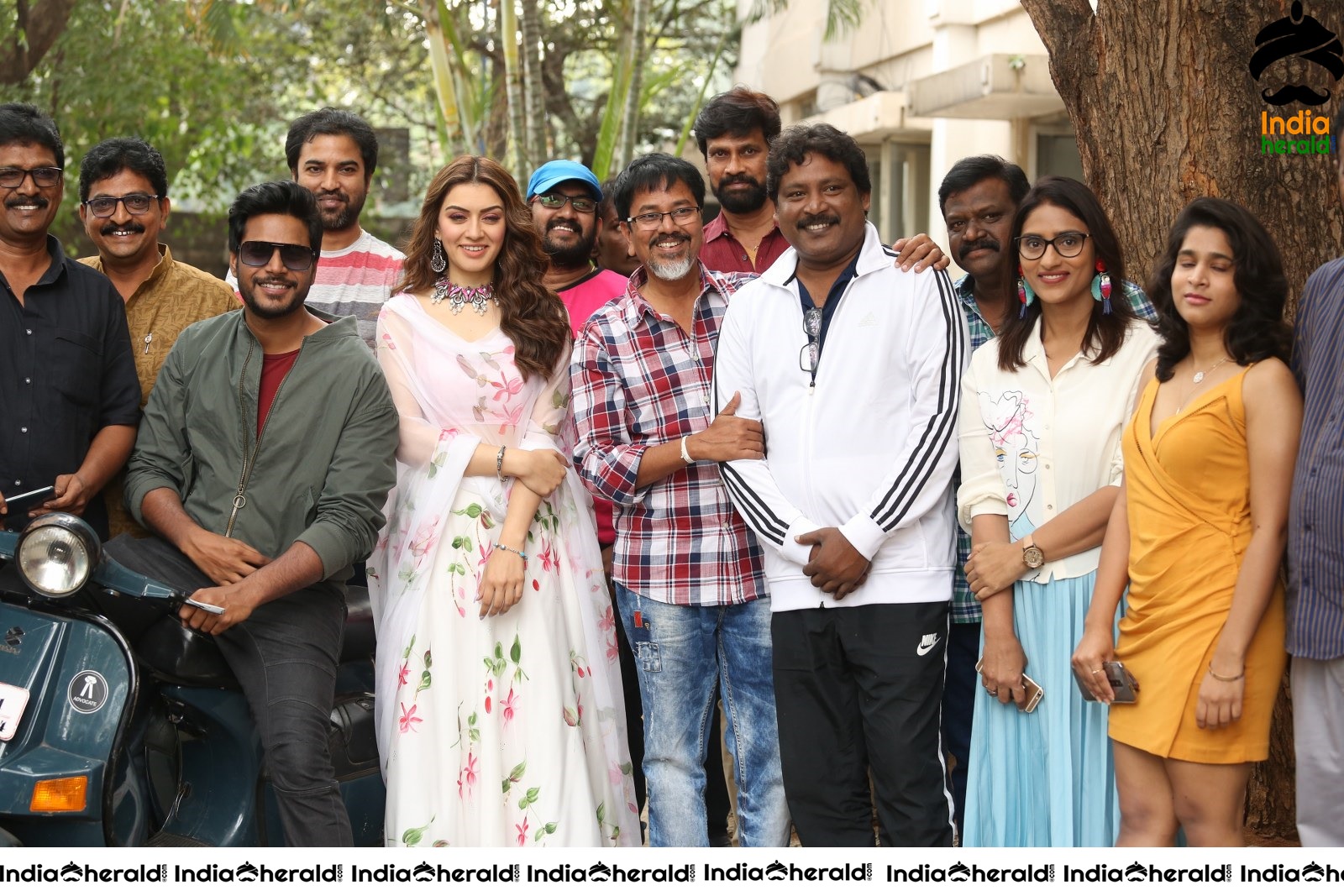 Actors of Tenali Ramakrishna BA BL take Group Photos at the press meet Set 2