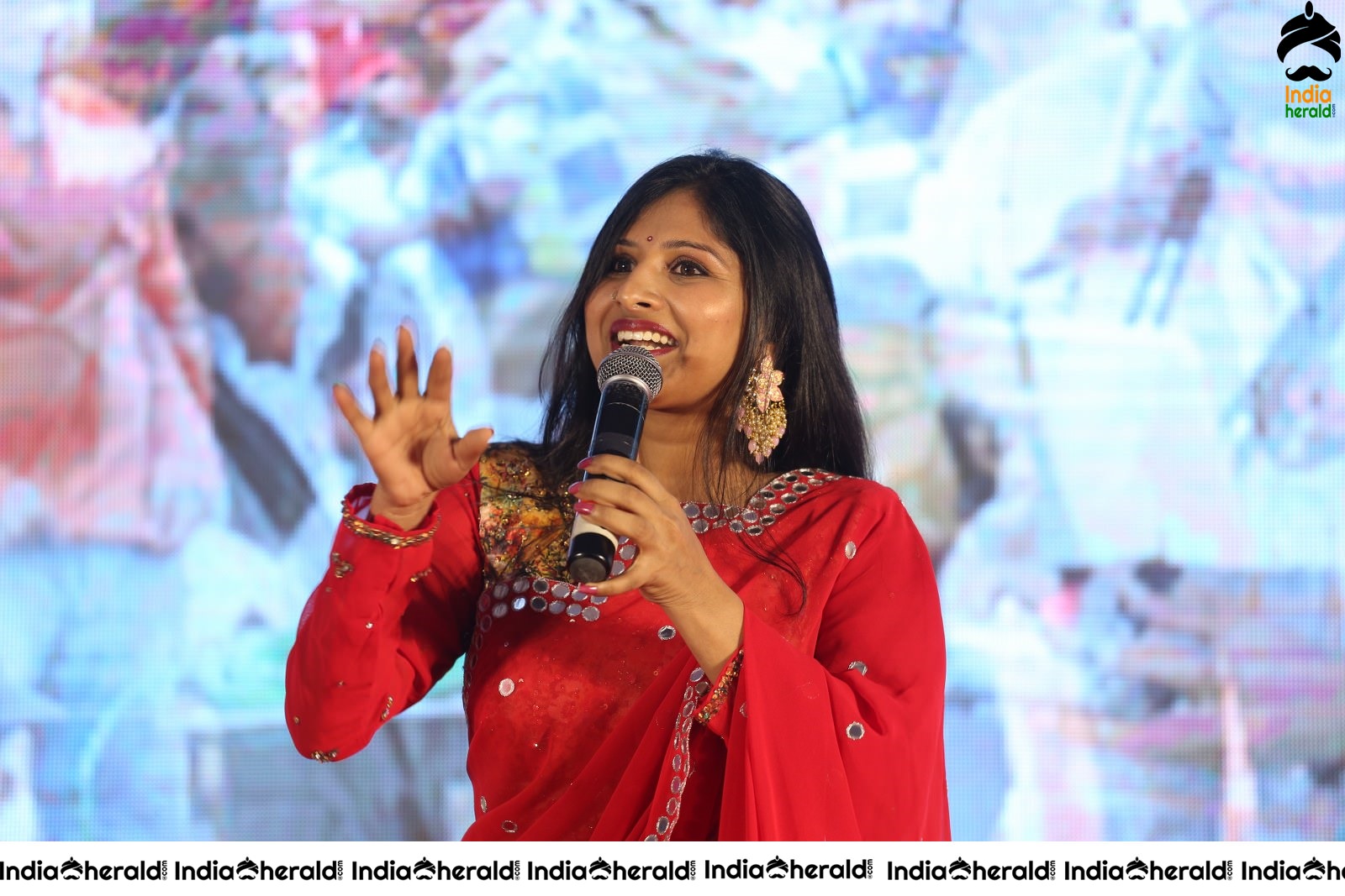 Actors Speak about their Experiences working at Ullala Ullala Set 1
