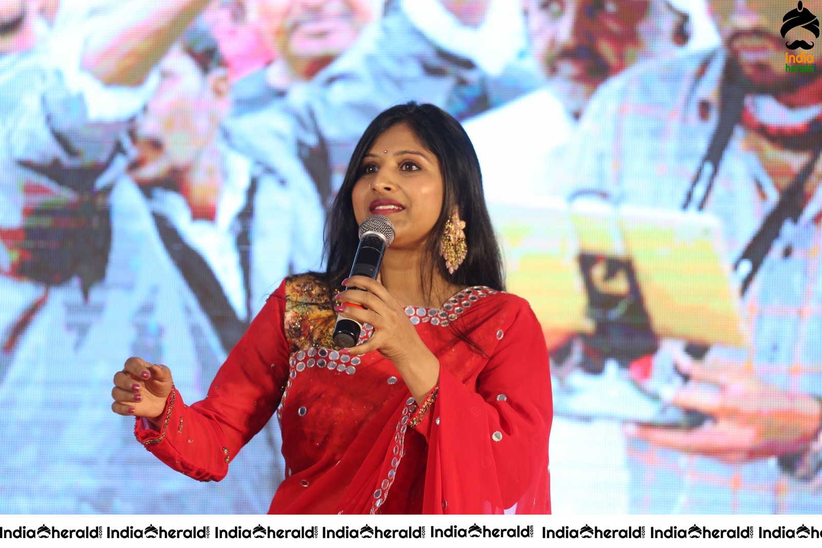 Actors Speak about their Experiences working at Ullala Ullala Set 1