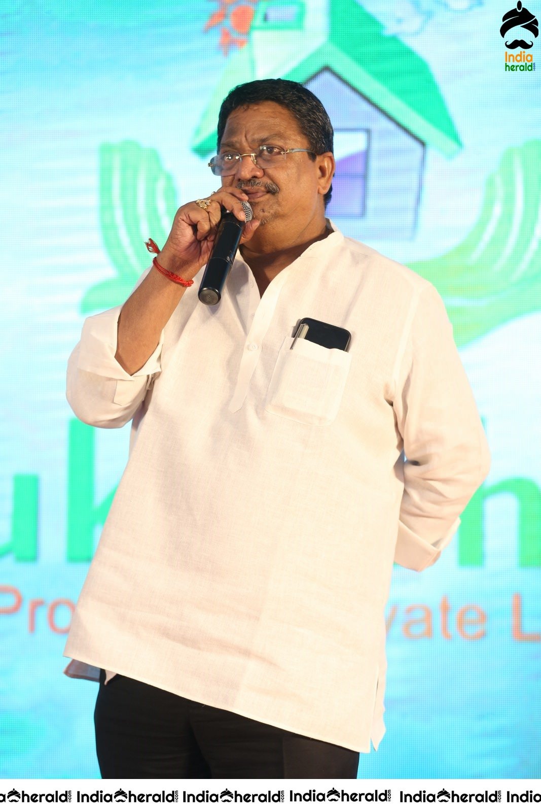 Actors Speak about their Experiences working at Ullala Ullala Set 2