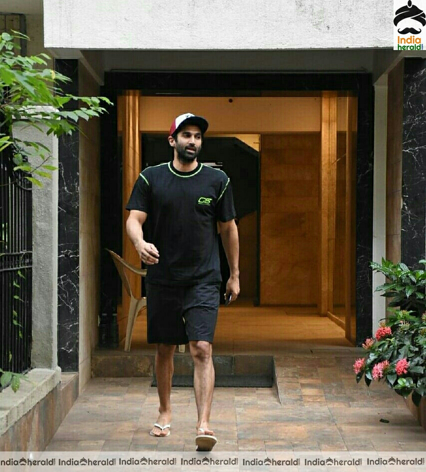 Aditya Roy Kapoor Spotted Outside In Bandra