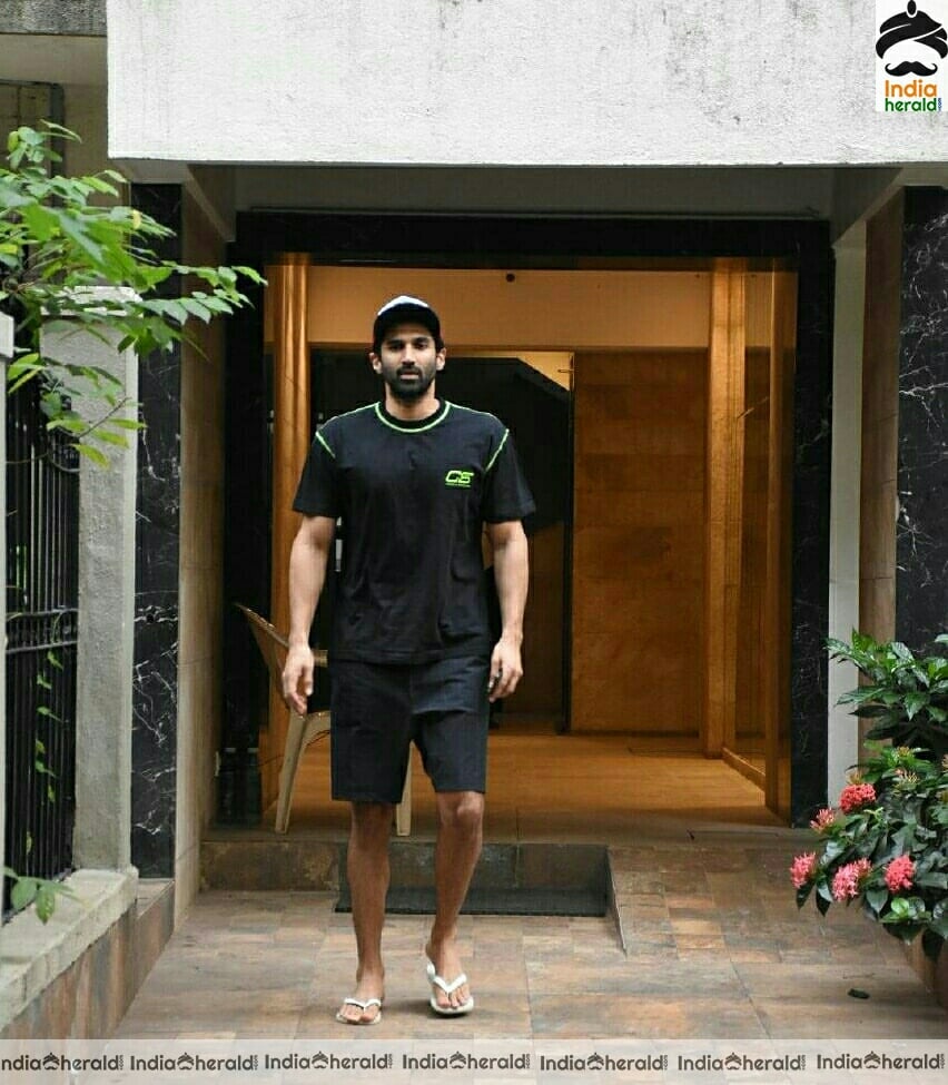 Aditya Roy Kapoor Spotted Outside In Bandra