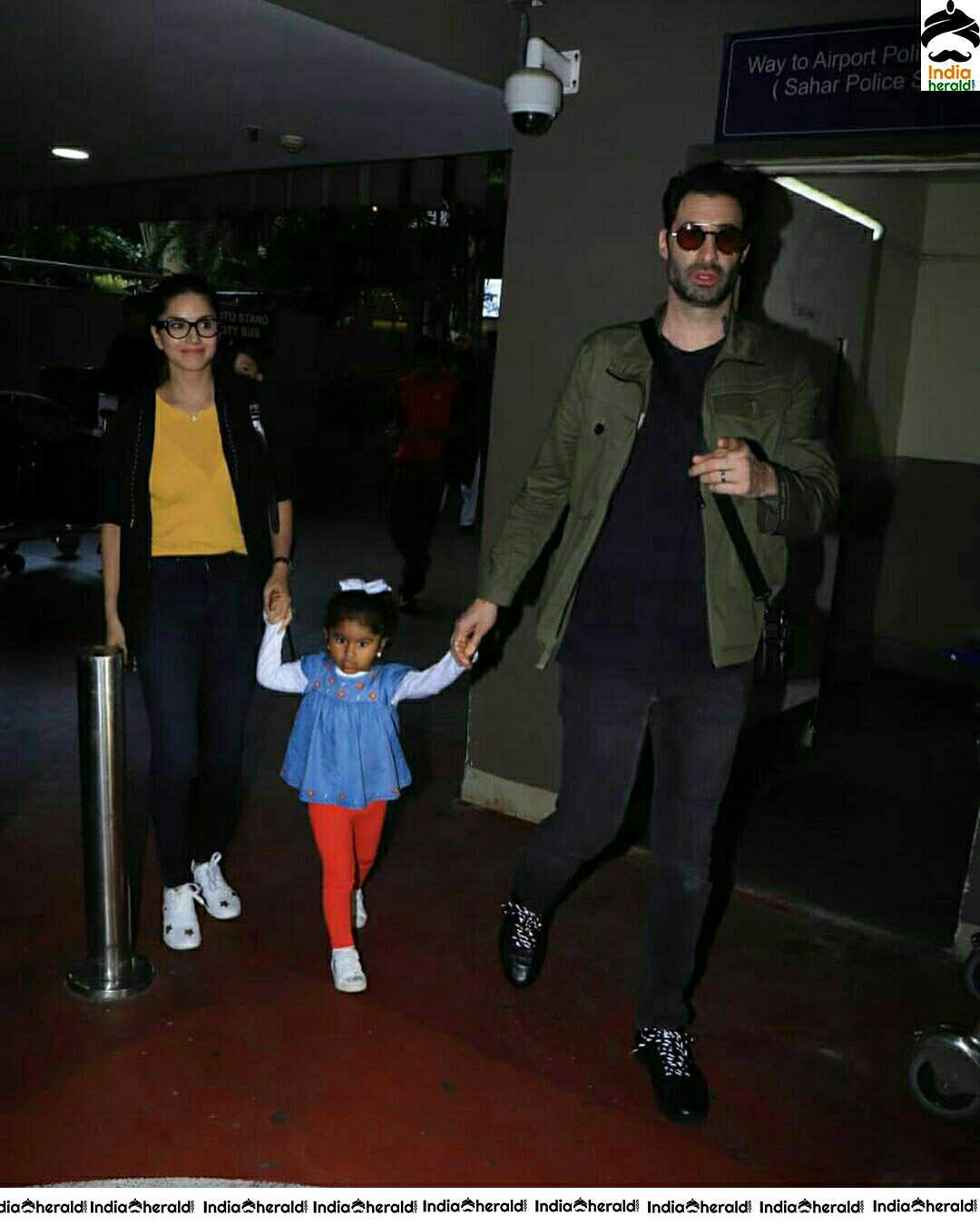 Adorable Ceone Family Clicked At Airport