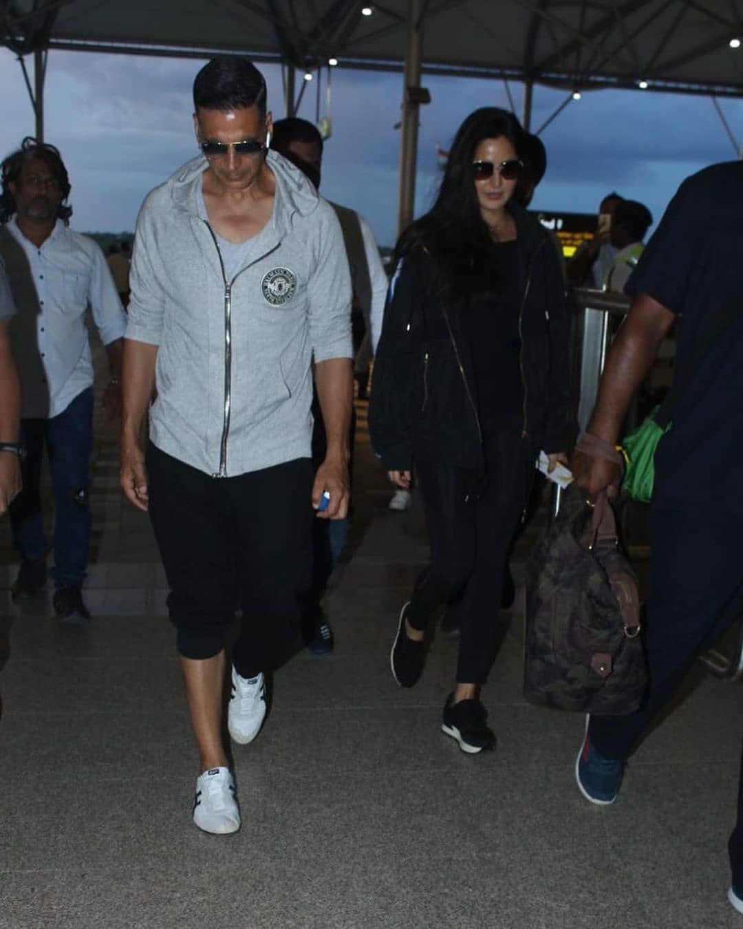 Akshay Kumar And Katrina Spotted Together In Mumbai Airport