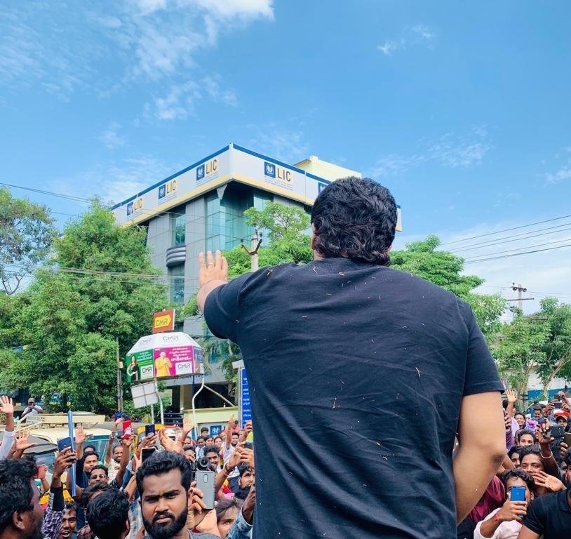 Allu Arjun At Kakinada For AA19 Shooting
