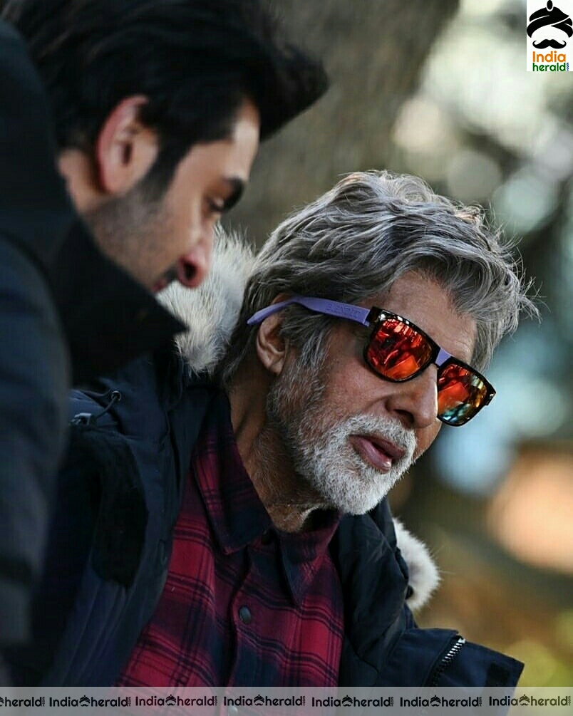 Amitabh Bachchan And Ranbir Kapoor Stills From Brahmastra Movie Sets