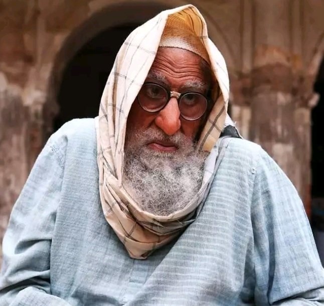 Amitabh Bachchan During Shooting Of Gulabo Sitabo