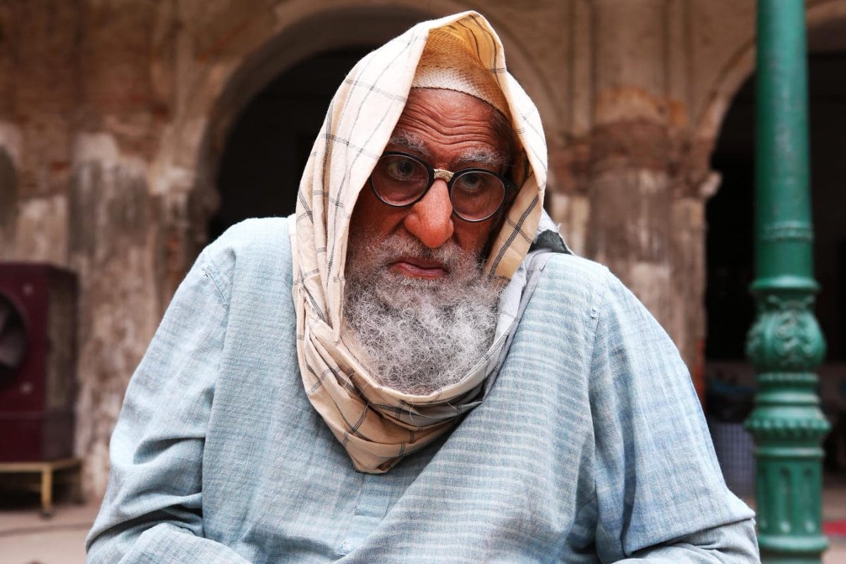 Amitabh Bachchan During Shooting Of Gulabo Sitabo