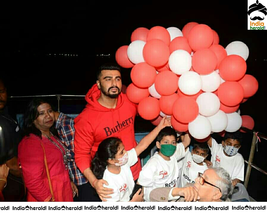 Arjun Kapoor Celebrates World Rose Day With Cancer Patients