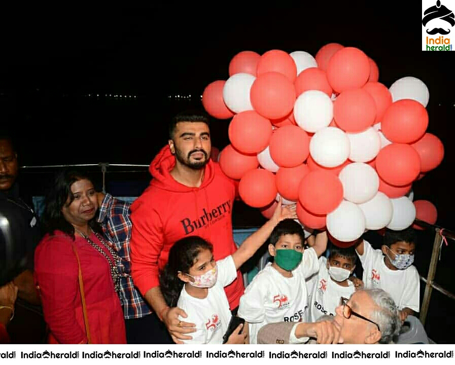 Arjun Kapoor Celebrates World Rose Day With Cancer Patients