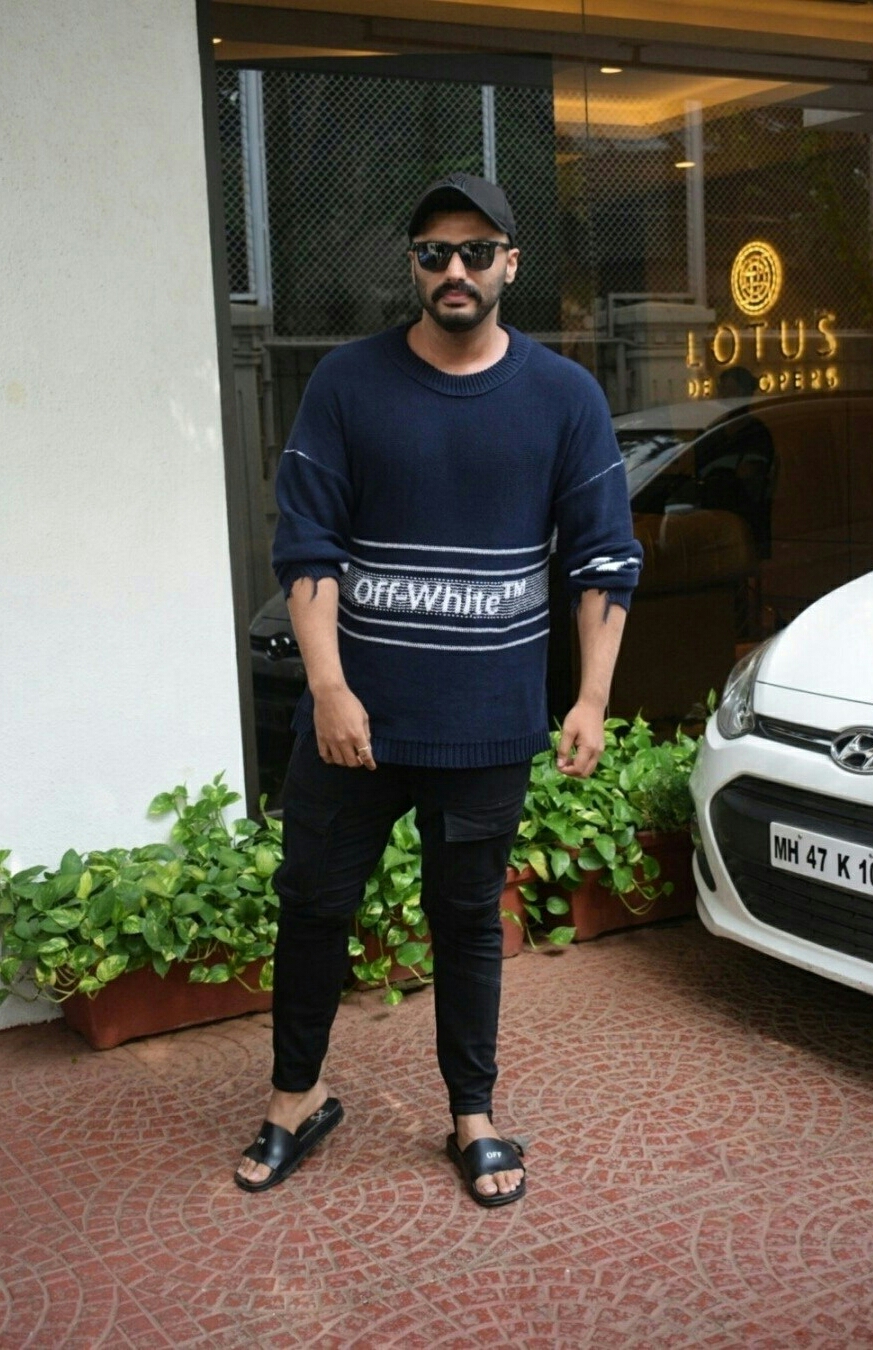 Arjun Kapoor Seen Outside Anand Pandit House