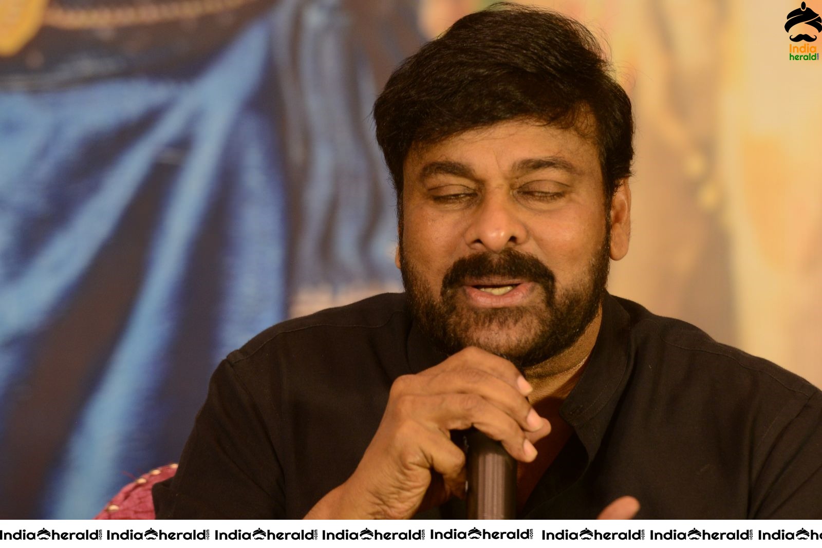 Chiranjeevi looking Dashing at Sye Raa Success Meet Set 1