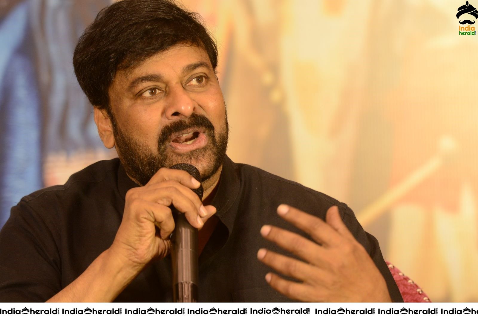 Chiranjeevi looking Dashing at Sye Raa Success Meet Set 1