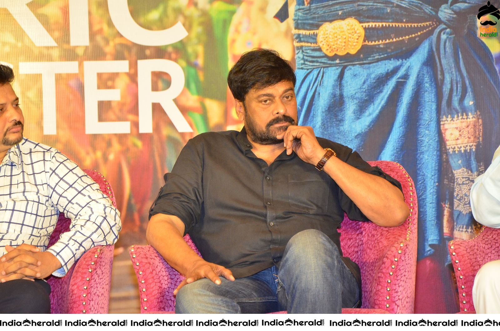 Chiranjeevi looking Dashing at Sye Raa Success Meet Set 2