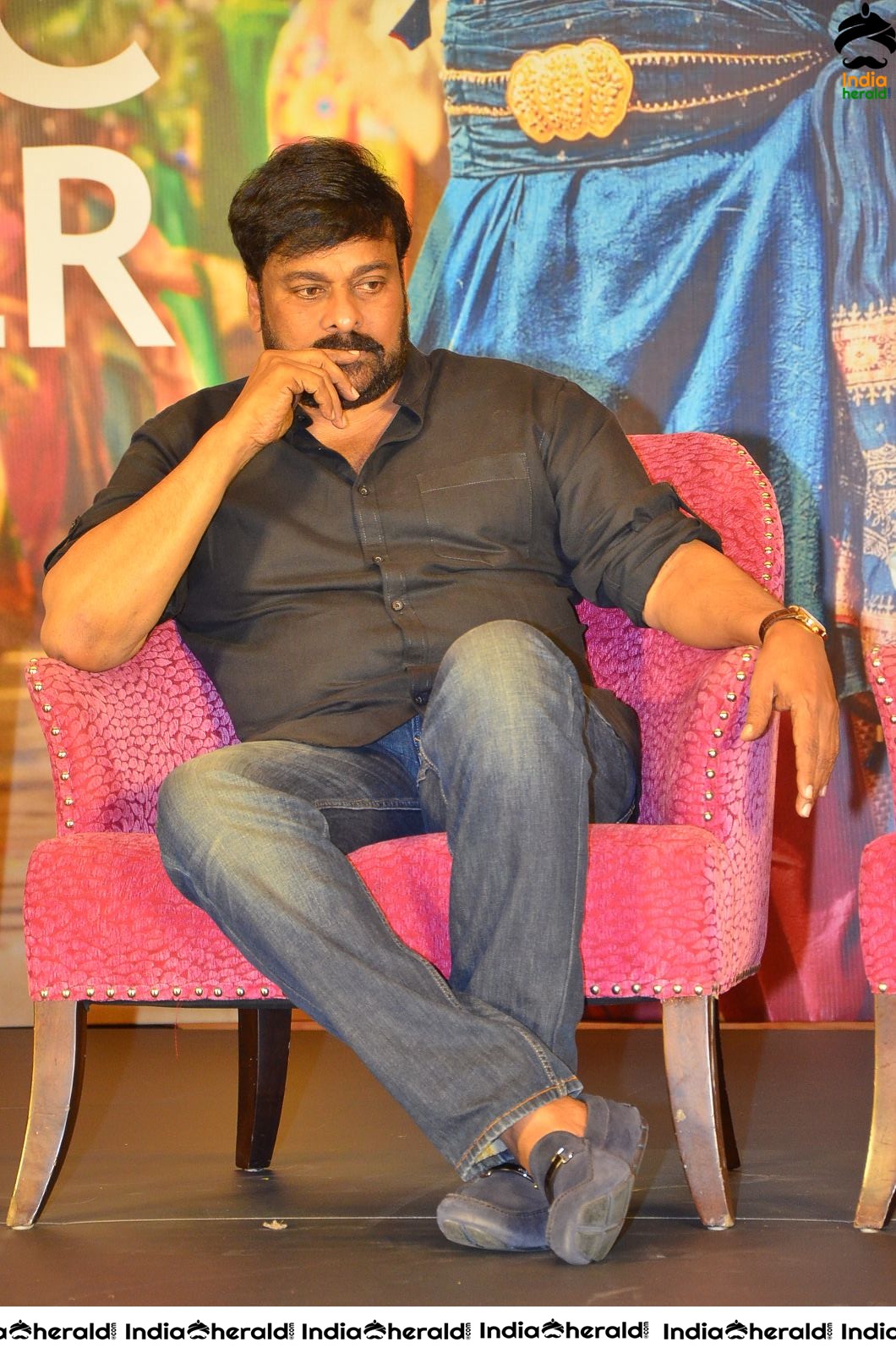 Chiranjeevi looking Dashing at Sye Raa Success Meet Set 3