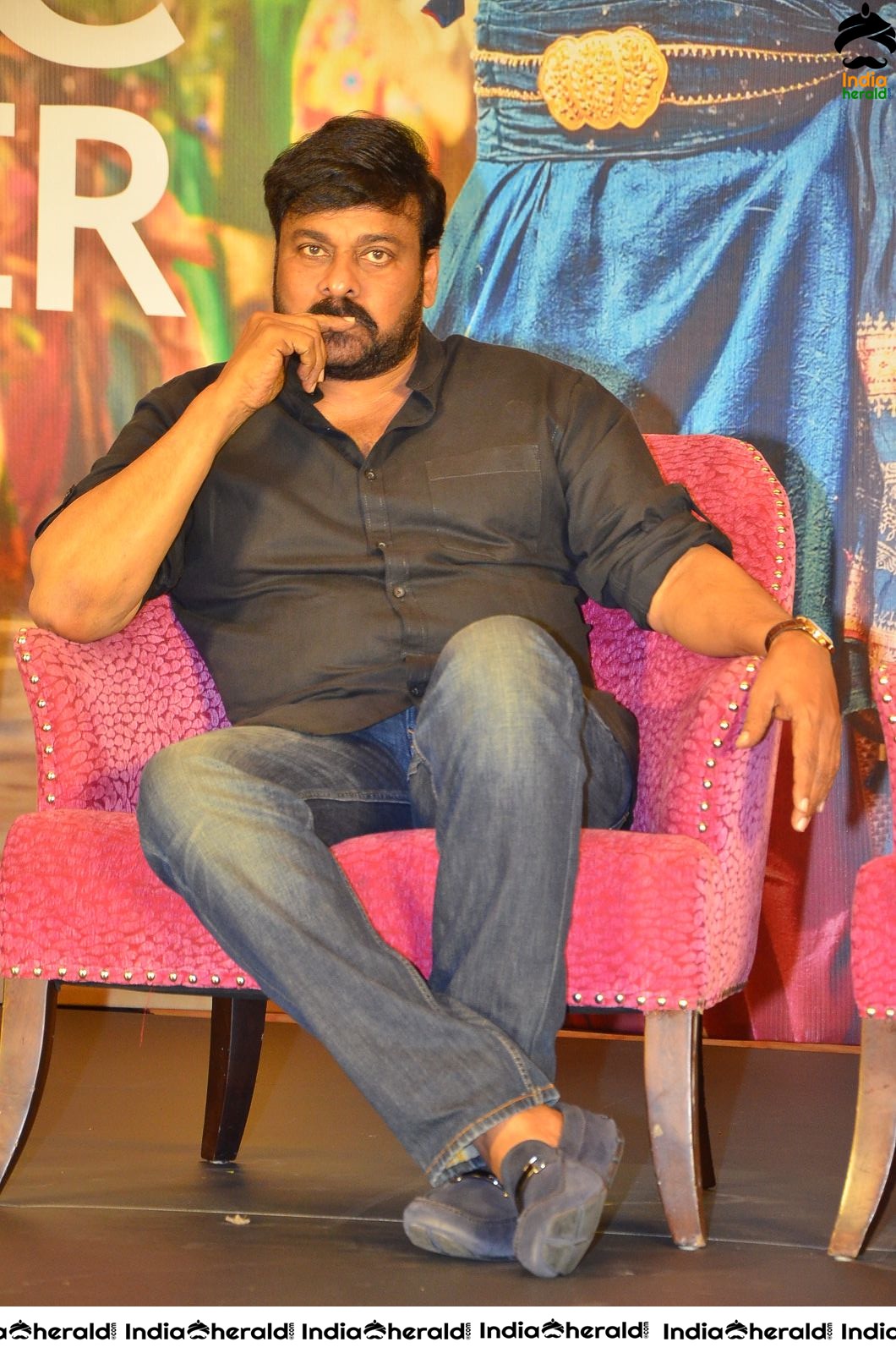 Chiranjeevi looking Dashing at Sye Raa Success Meet Set 3