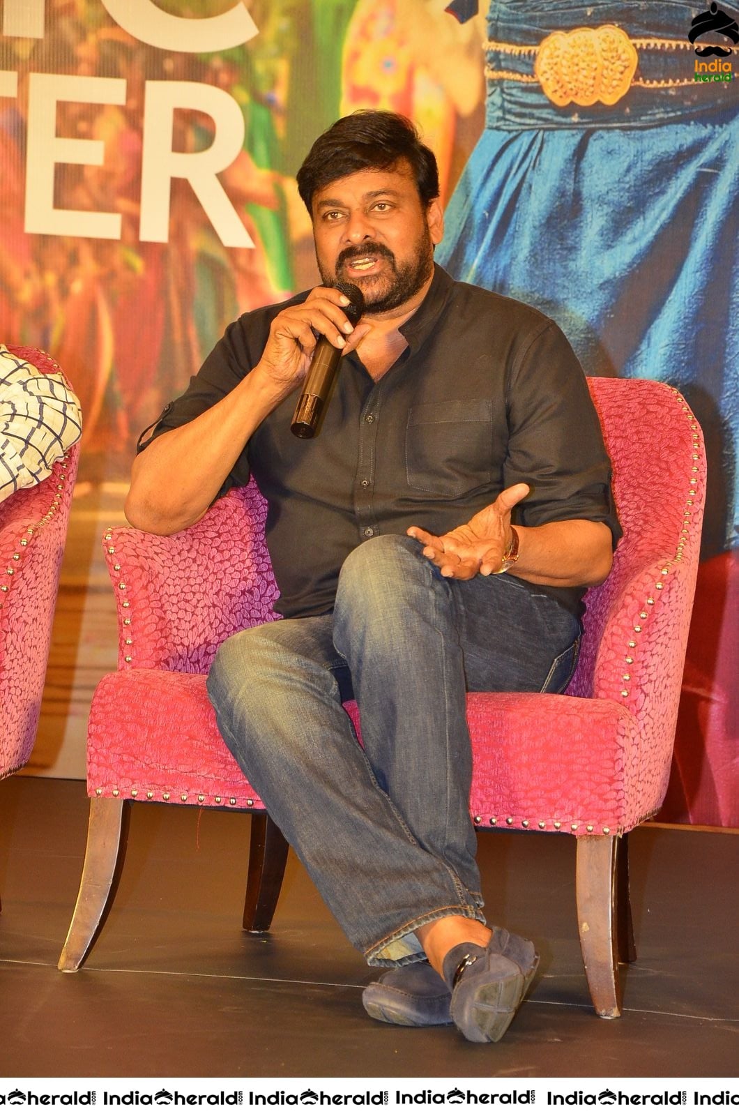 Chiranjeevi looking Dashing at Sye Raa Success Meet Set 4