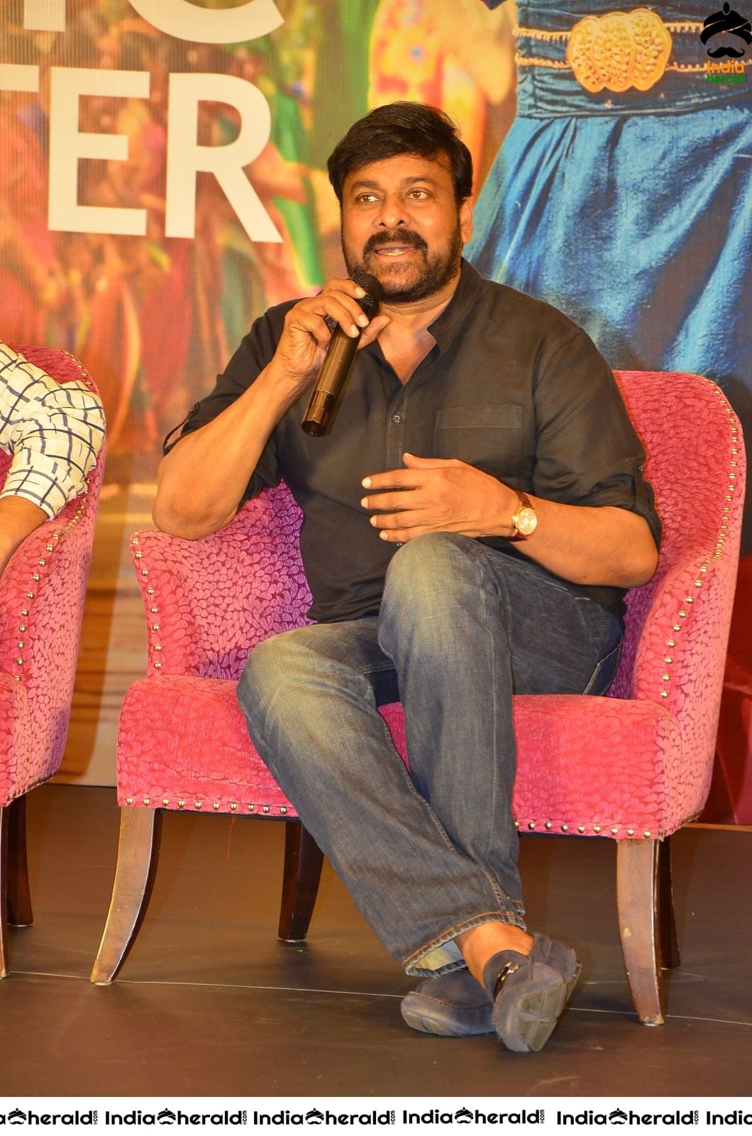 Chiranjeevi looking Dashing at Sye Raa Success Meet Set 4