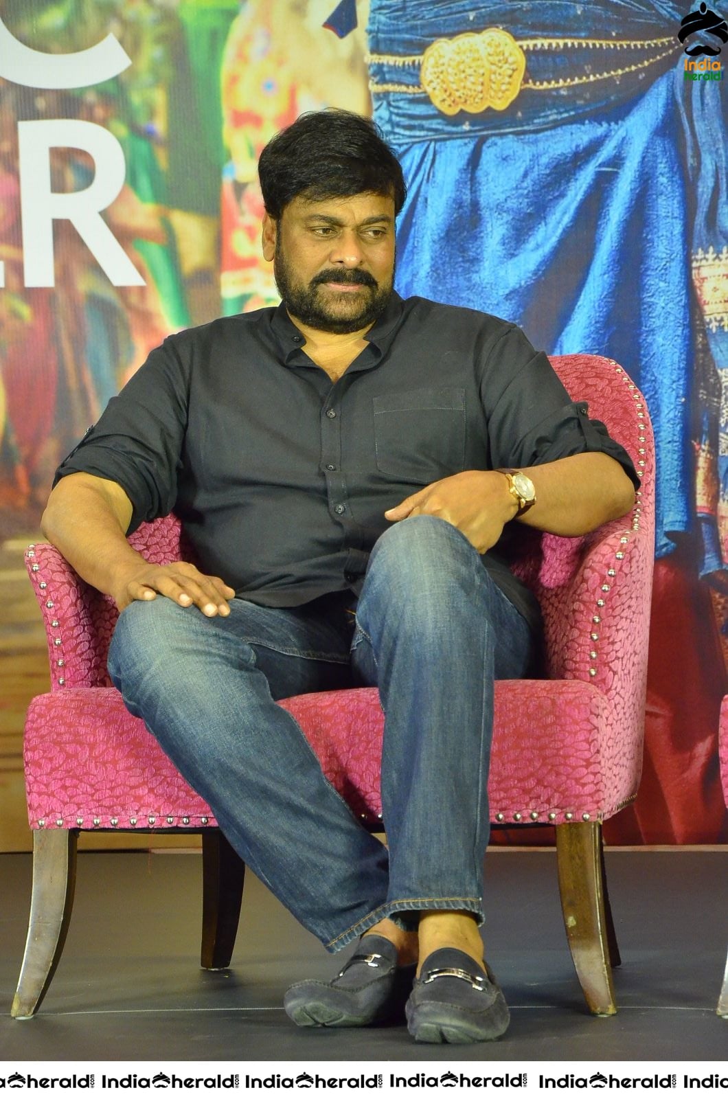 Chiranjeevi looking Dashing at Sye Raa Success Meet Set 4