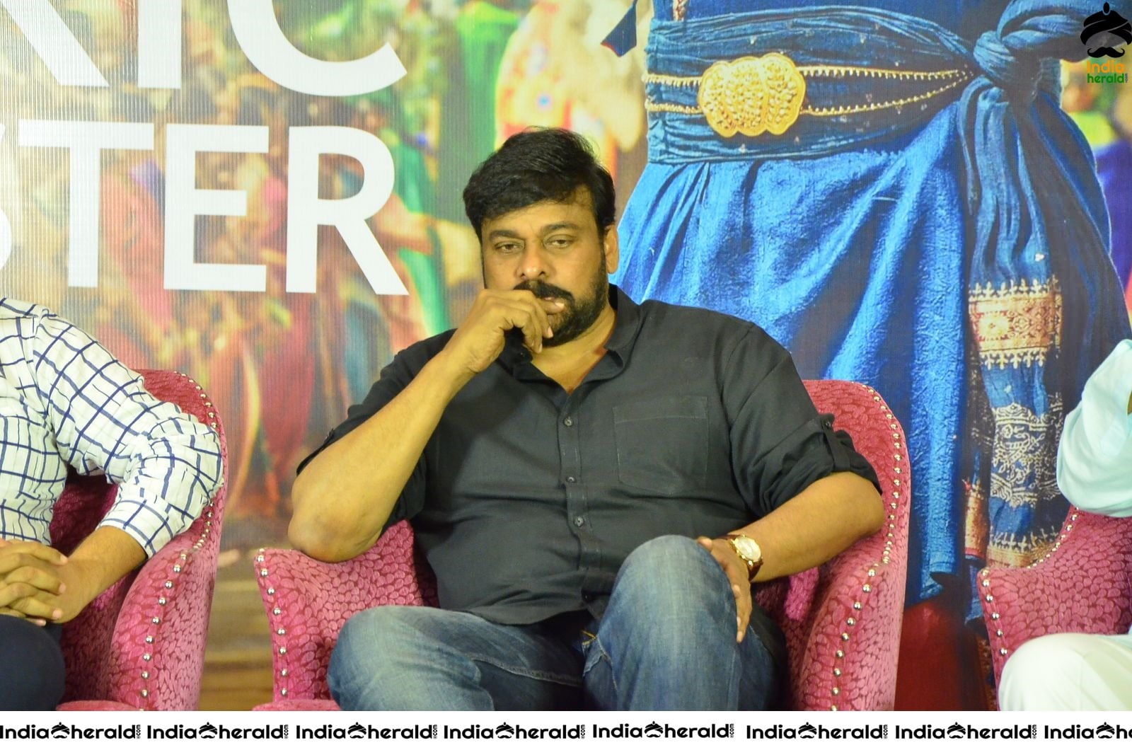 Chiranjeevi looking Dashing at Sye Raa Success Meet Set 4