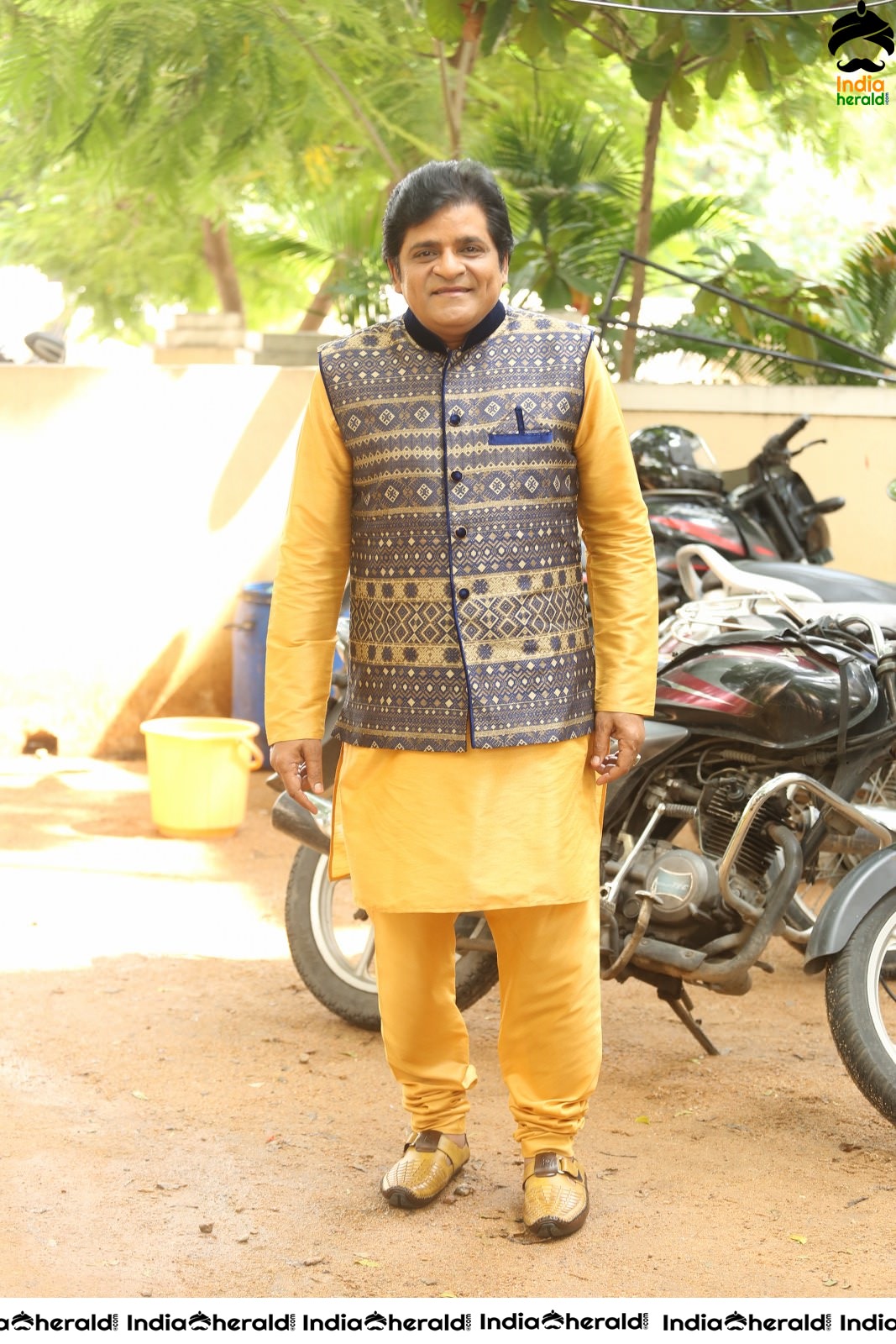 Comedian Ali Interview Stills Set 1