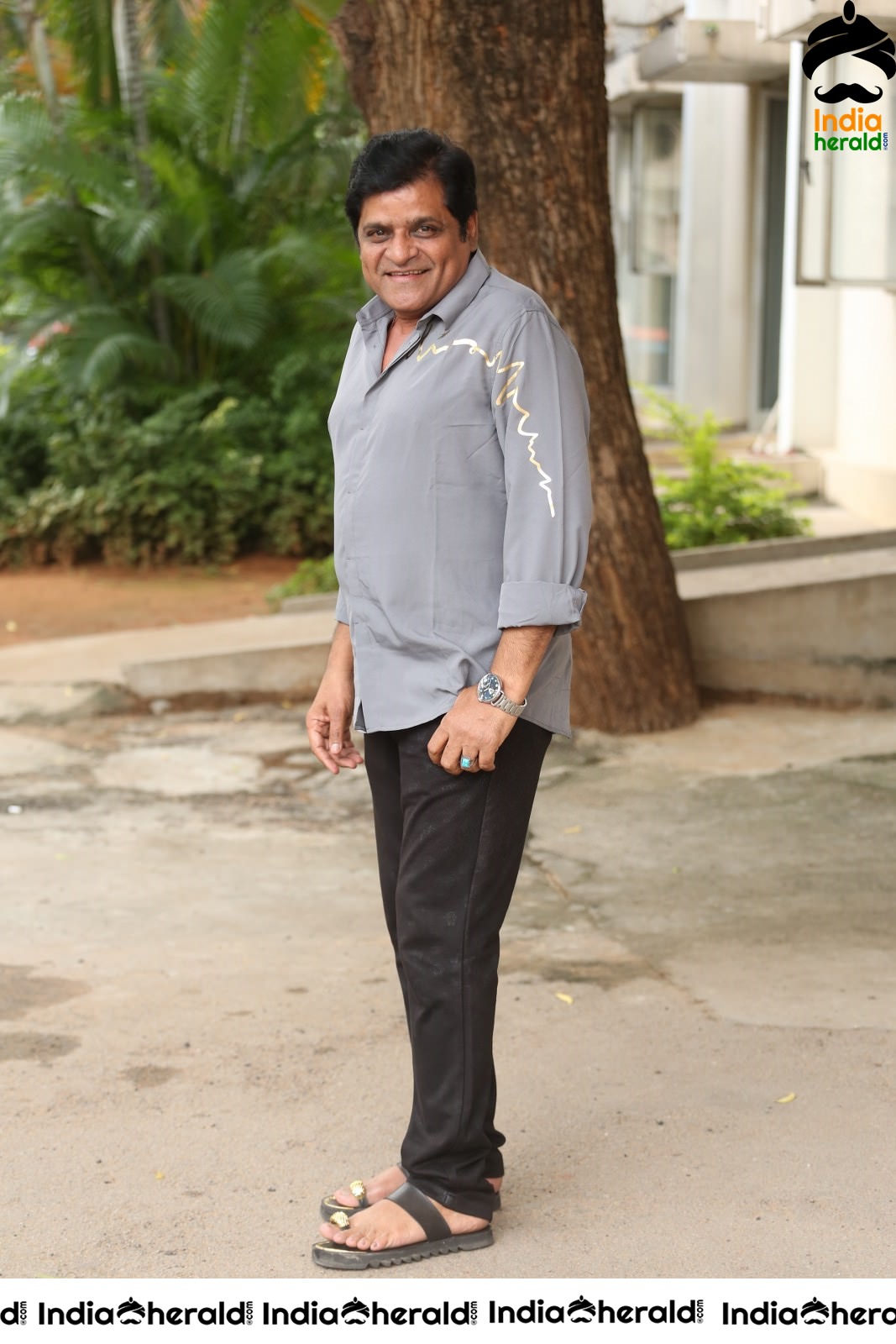 Comedy Actor Ali Looking Smart in these Clicks Set 2