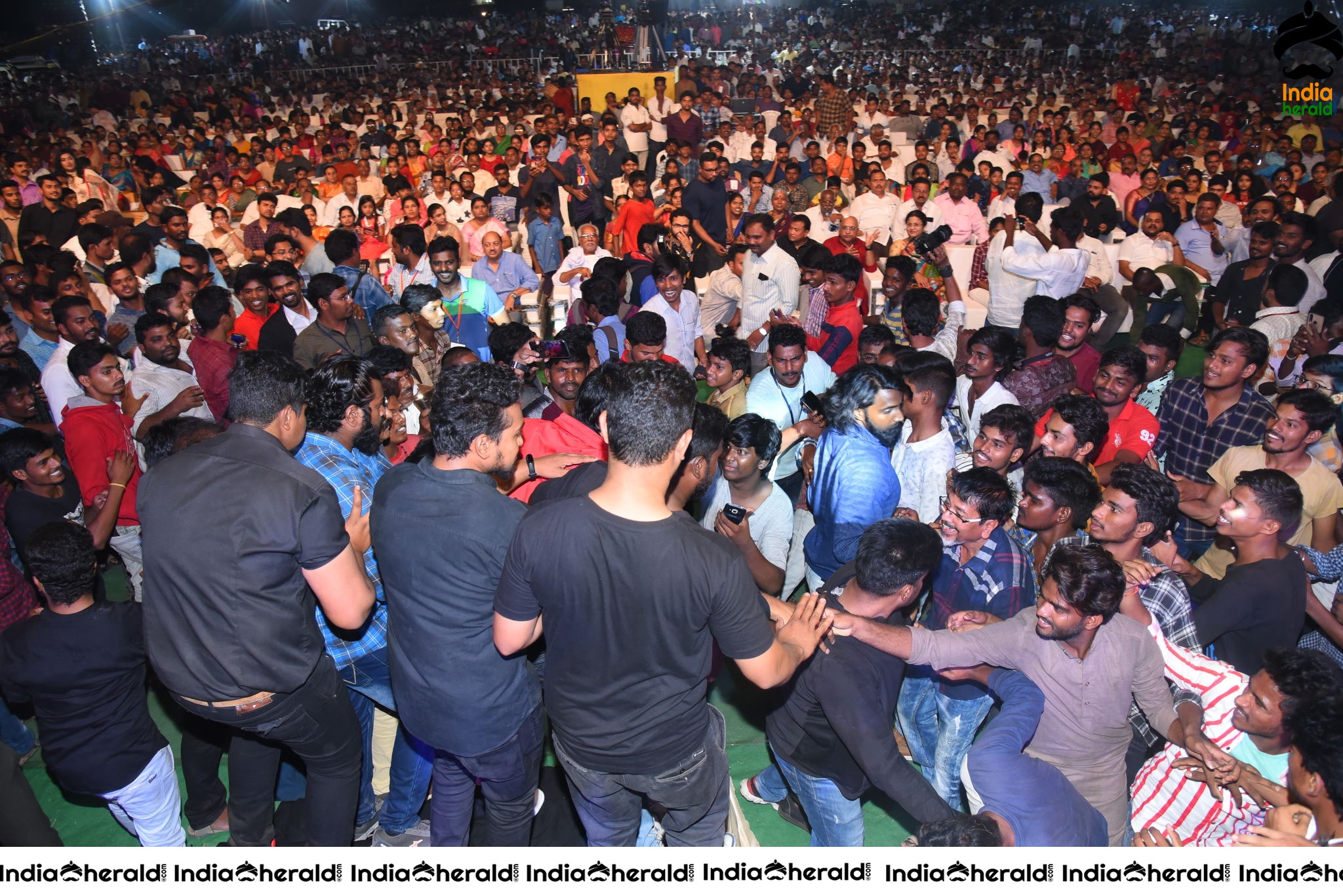 Crowd Mobbed Actor Sundeep Kishan for Taking Selfies Set 1