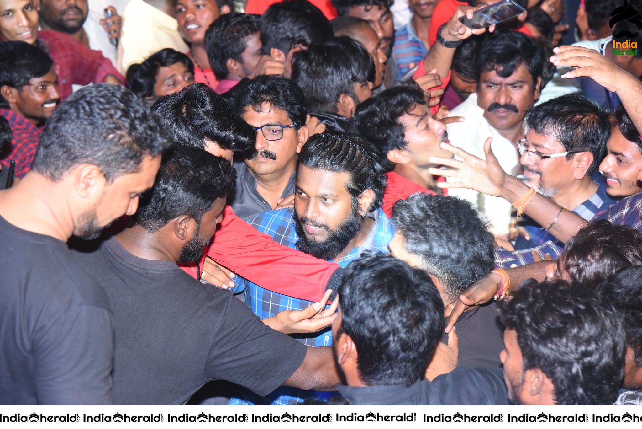 Crowd Mobbed Actor Sundeep Kishan for Taking Selfies Set 2