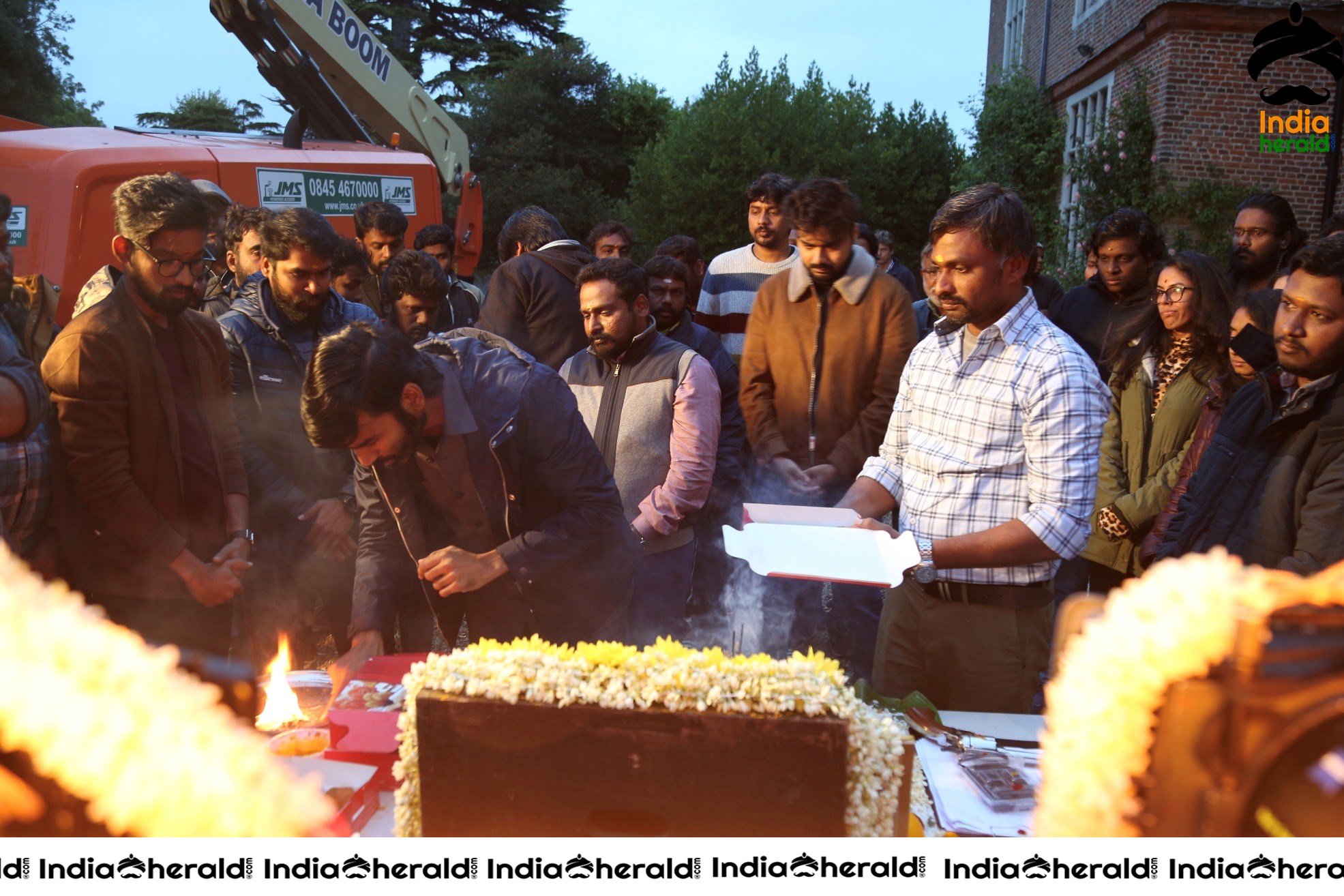 Dhanush D40 Cast celebrated Ayudha Pooja in London