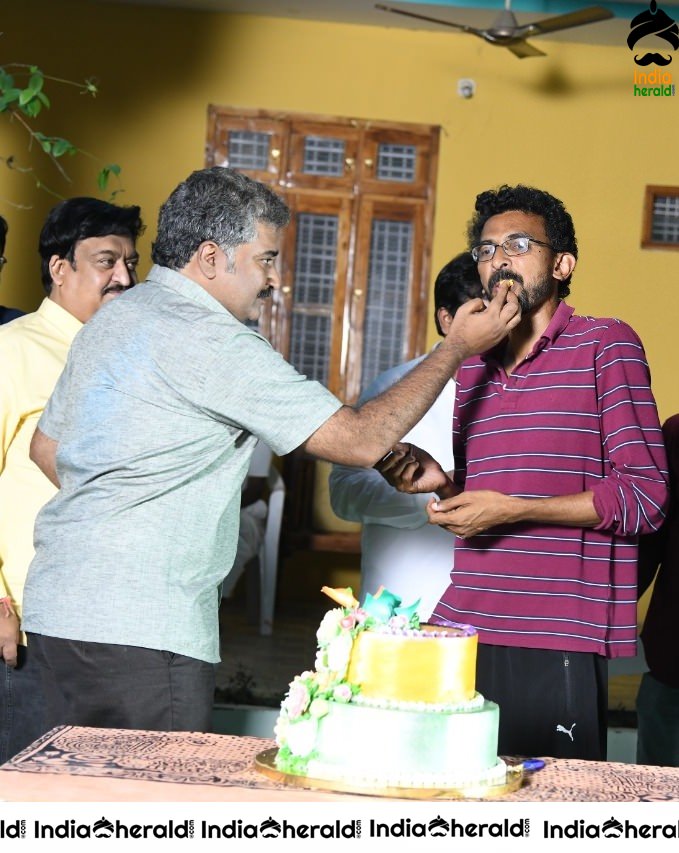 Director Shekar kammmula birthday celebrations on the location of Love story