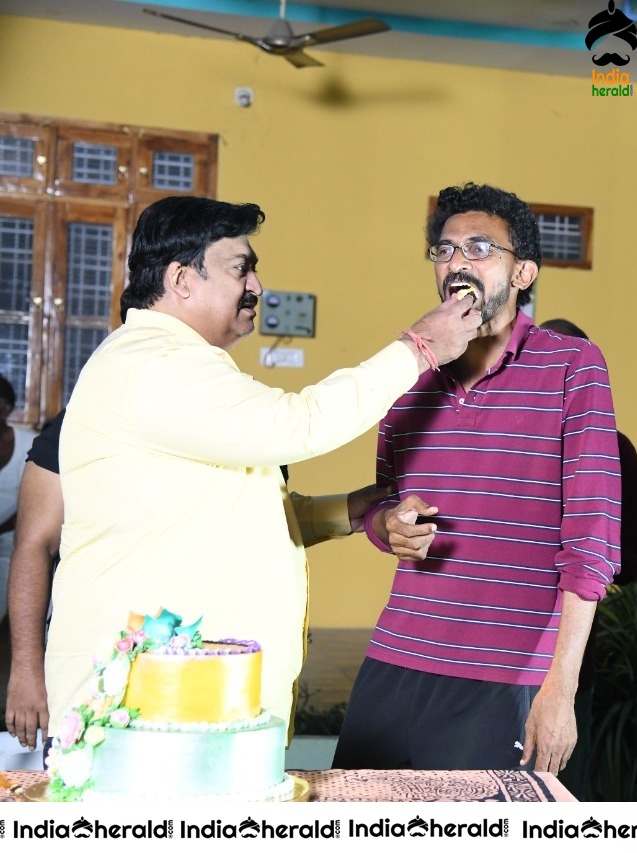 Director Shekar kammmula birthday celebrations on the location of Love story