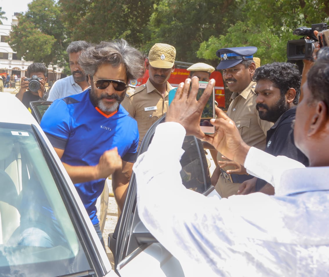 Exclusive Pics Of Vikram From Nadigar Sangam Election