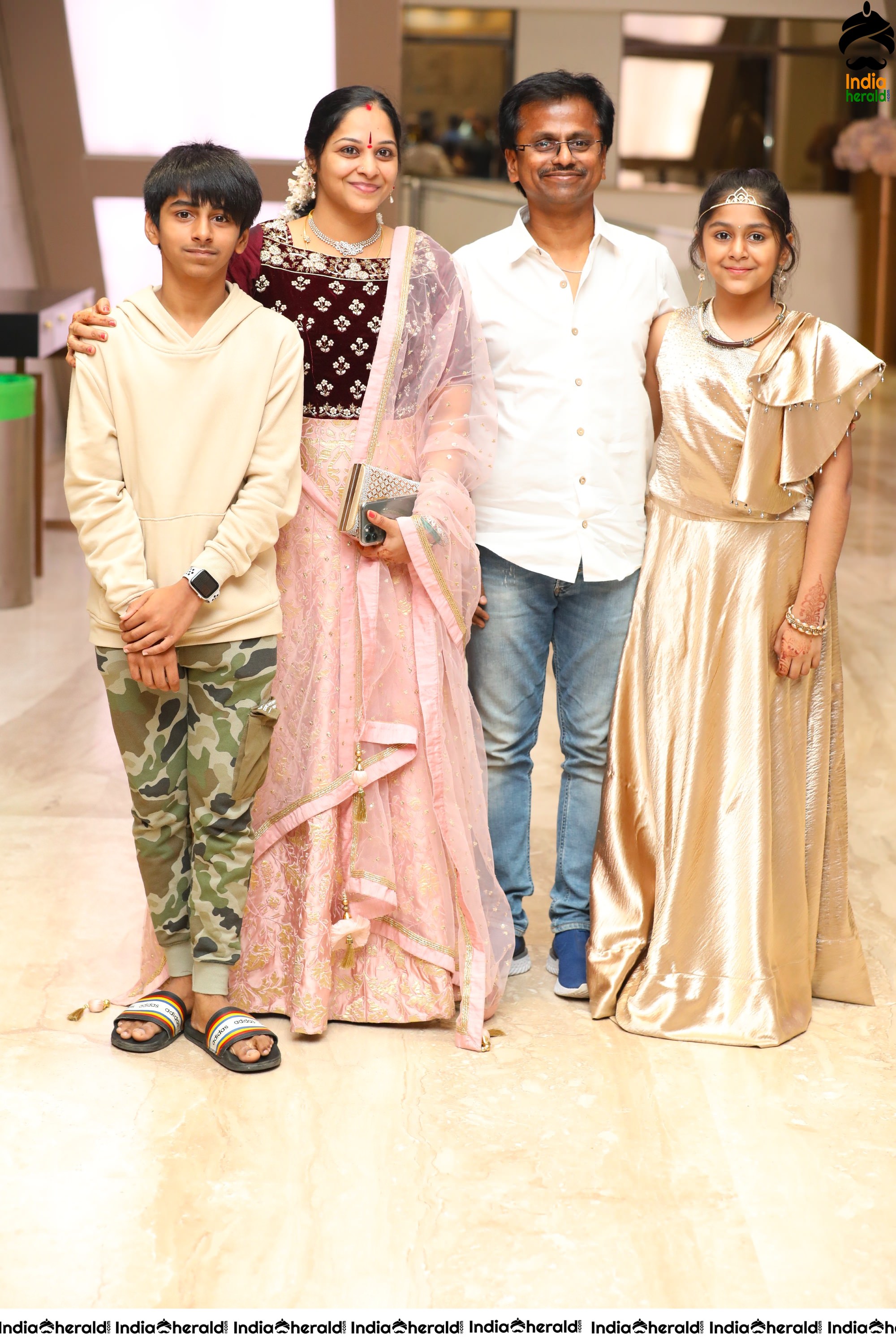 Famous Comedy Actor Sathish and Sindhu Wedding Stills Set 2